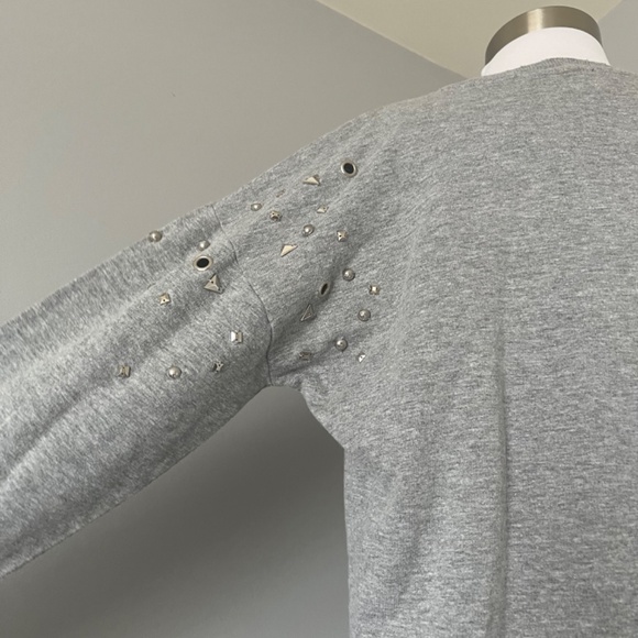 NWT JOE’S Distressed Gray Jeweled Studded Long Sleeve Relaxed Sweatshirt Top S - Picture 5 of 10